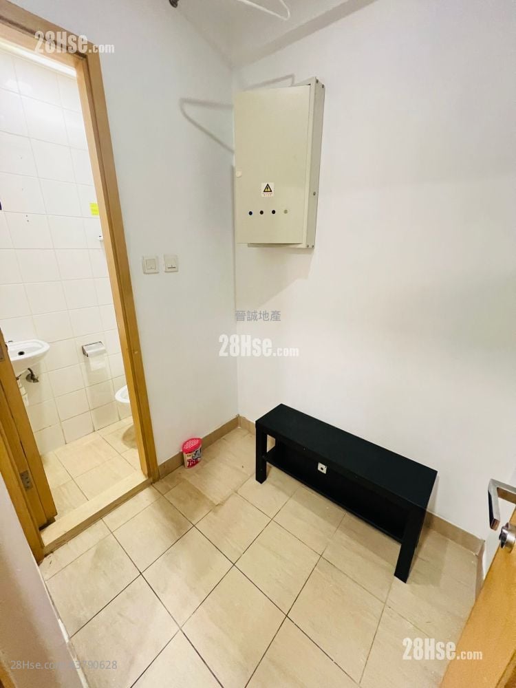 Avignon Rental 3 Bedrooms , 2 Bathrooms 918 ft²