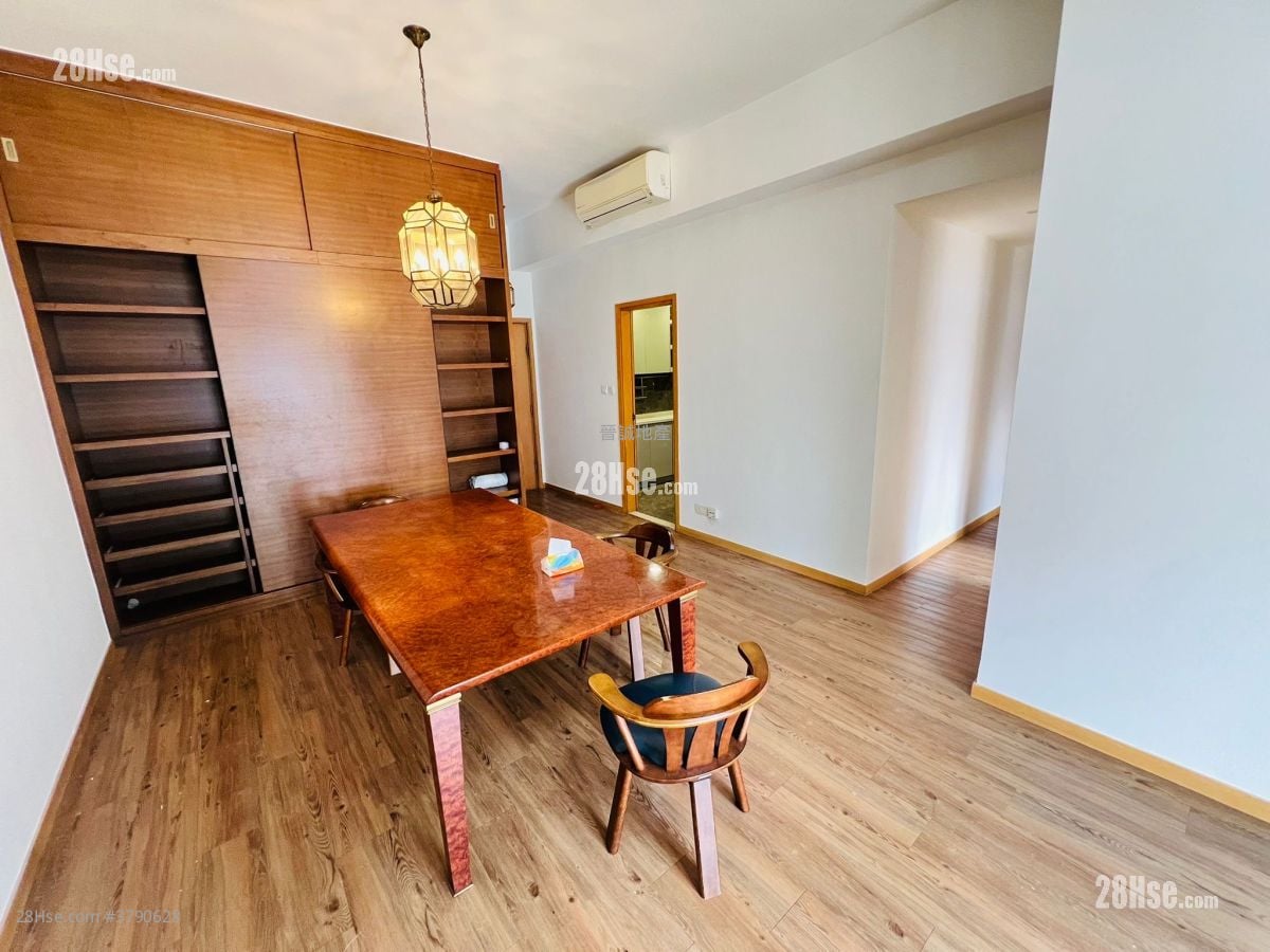 Avignon Rental 3 Bedrooms , 2 Bathrooms 918 ft²