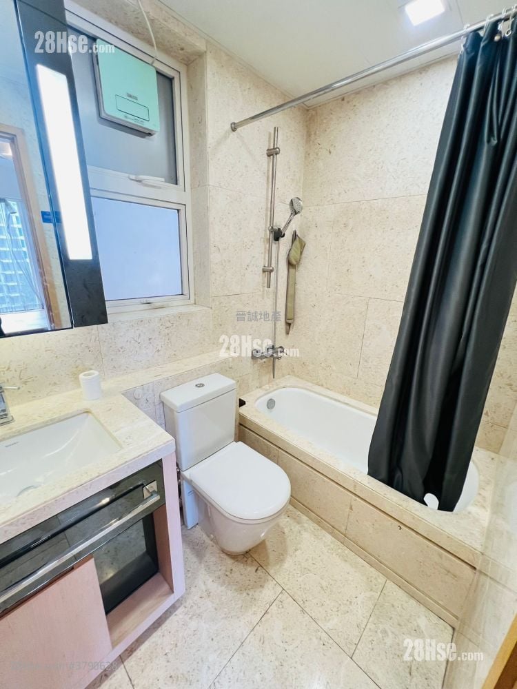 Avignon Rental 3 Bedrooms , 2 Bathrooms 918 ft²