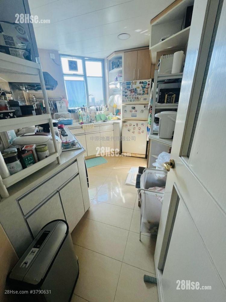 Caribbean Coast Sell 4 Bedrooms , 2 Bathrooms 956 ft²