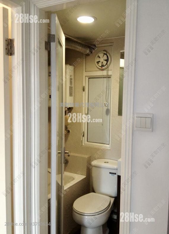 Hilton Plaza Sell Studio , 1 Bathroom 283 ft²