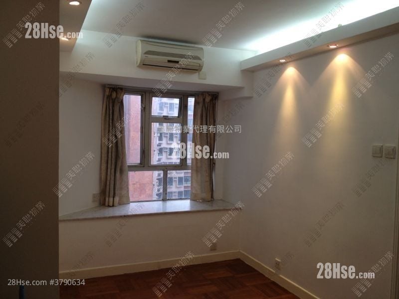 Hilton Plaza Sell Studio , 1 Bathroom 283 ft²