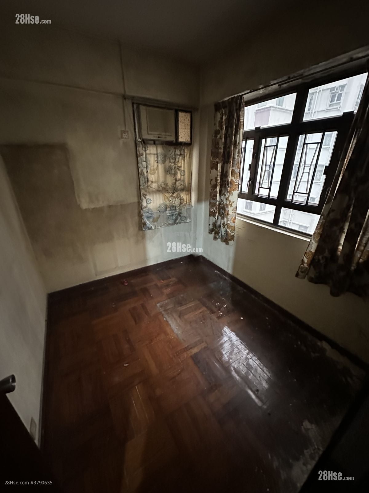 金龙楼 售盘 2 房 , 1 浴室 374 平方尺