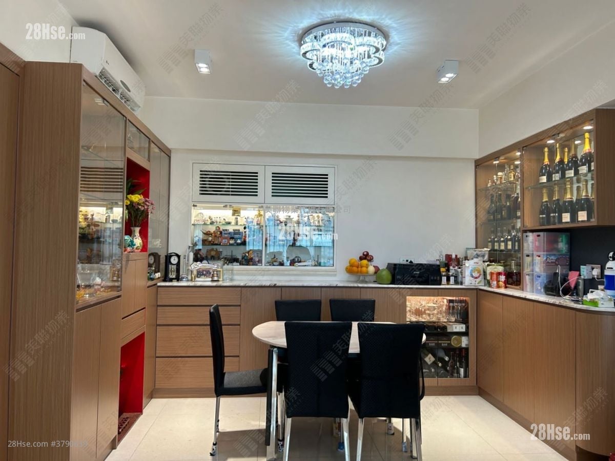 致蓝天 售盘 4 房 928 平方尺