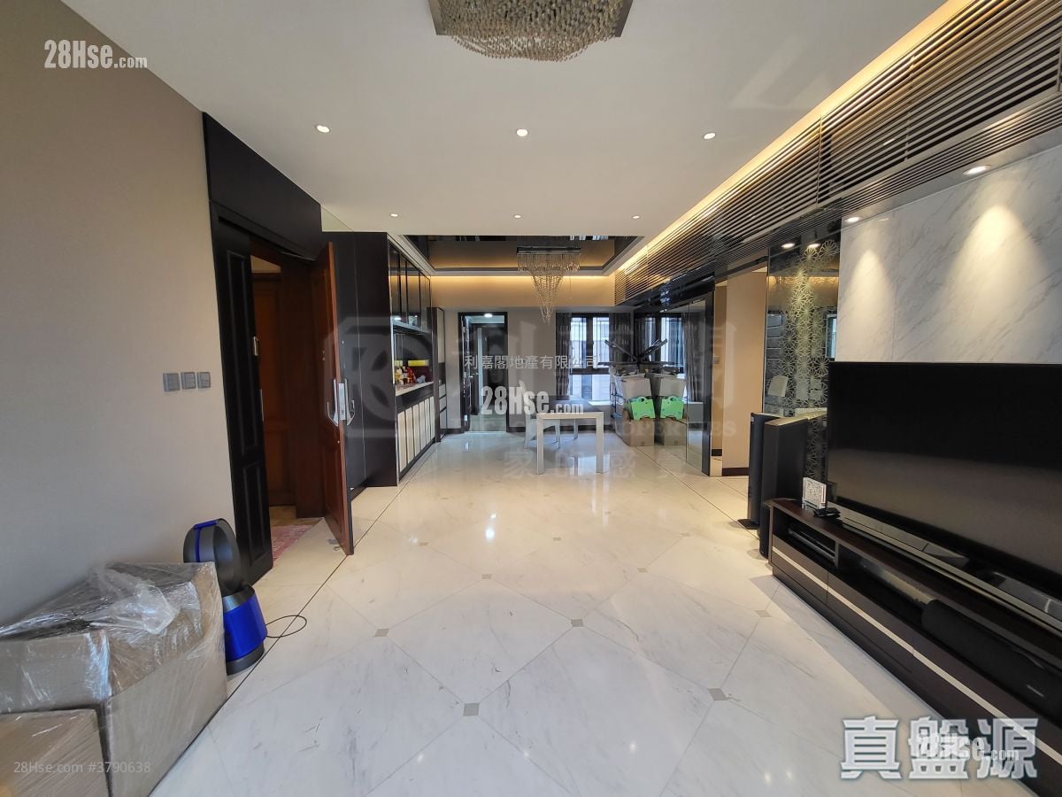 King's Park Hill Sell 2 Bedrooms 1,215 ft²