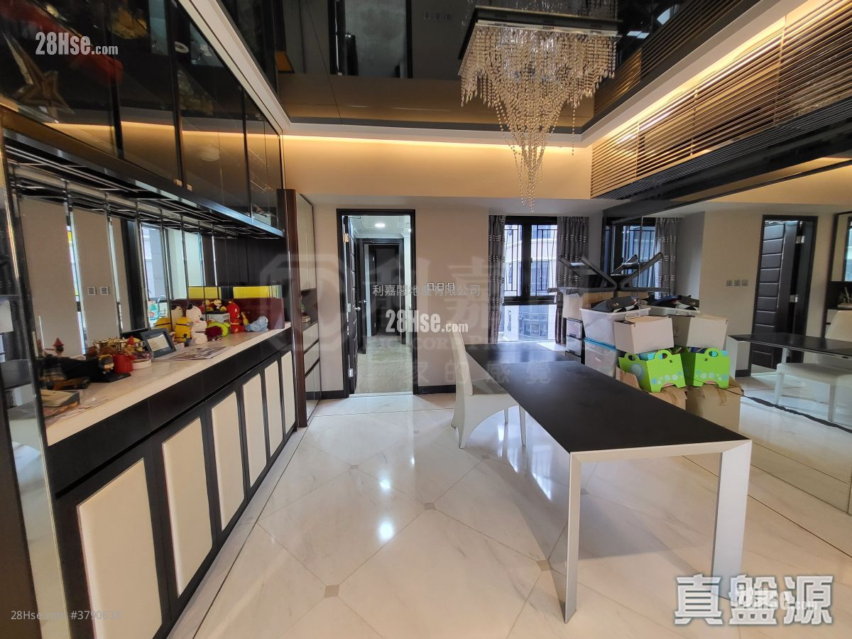 King's Park Hill Sell 2 Bedrooms 1,215 ft²