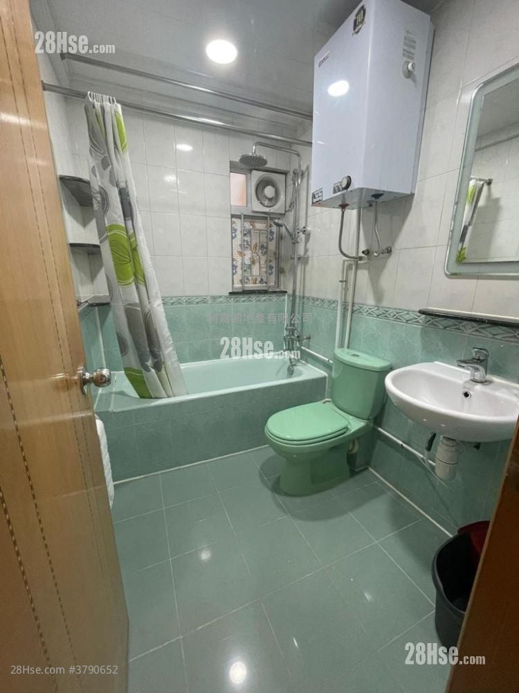 Mei Foo Sun Chuen Sell 2 Bedrooms , 2 Bathrooms 679 ft²