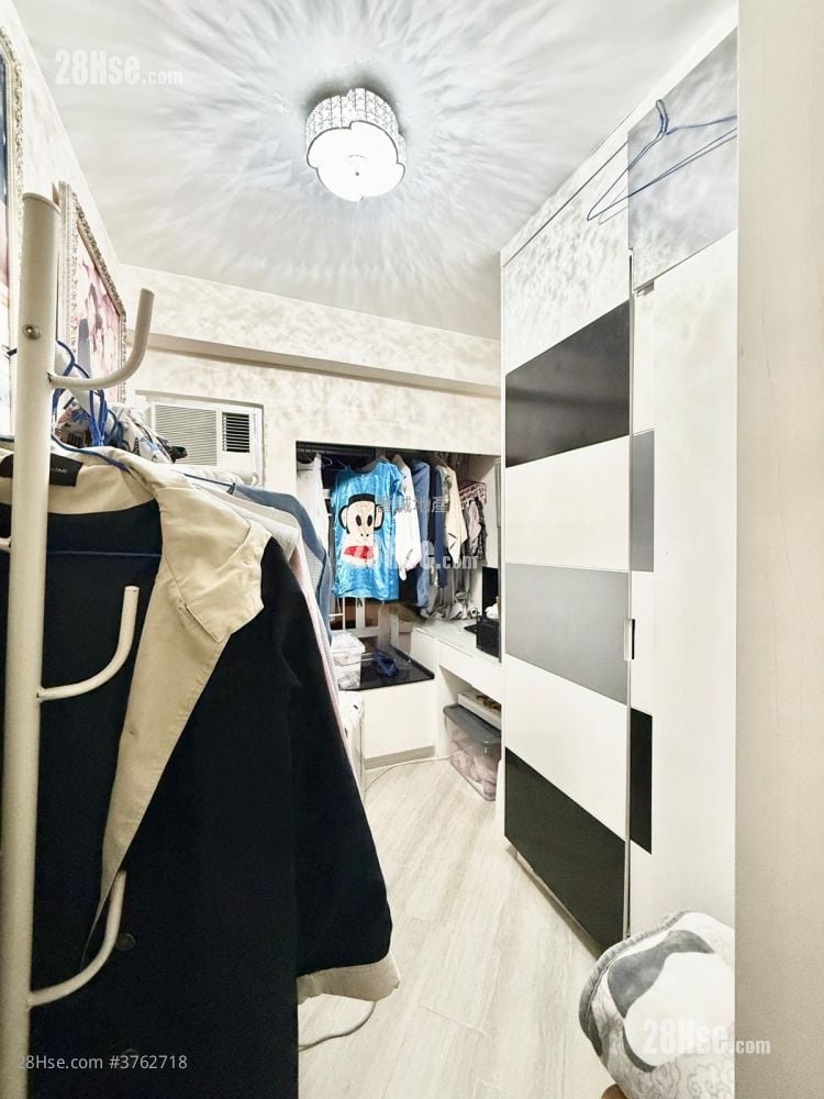 丽都花园 售盘 3 房 , 2 浴室 617 平方尺