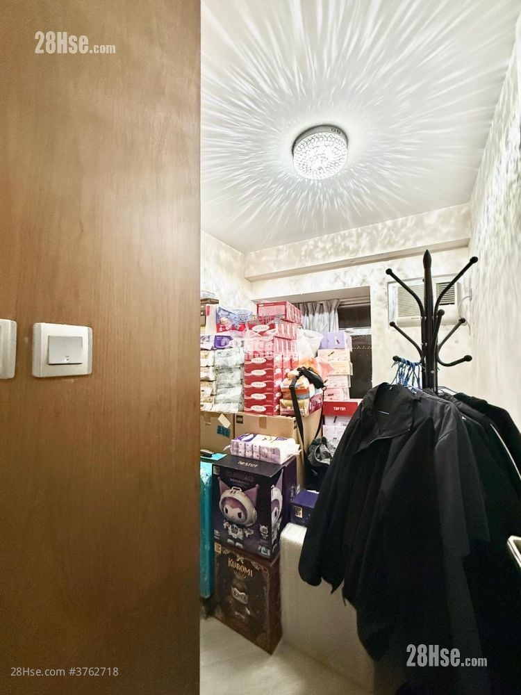 丽都花园 售盘 3 房 , 2 浴室 617 平方尺