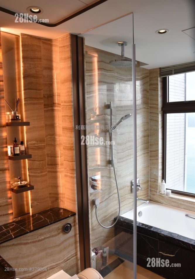 Lp6 Sell 4 Bedrooms , 2 Bathrooms 1,440 ft²