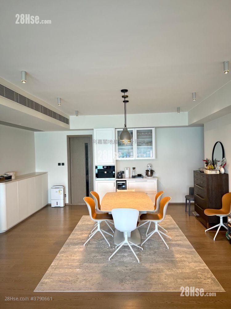 Lp6 Sell 4 Bedrooms , 2 Bathrooms 1,440 ft²