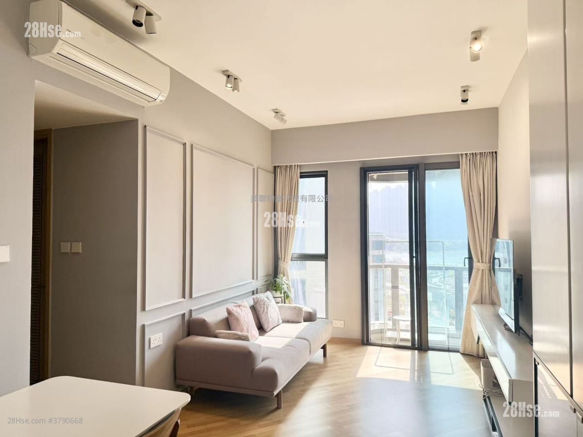 Alto Residences Sell 2 Bedrooms , 1 Bathroom 584 ft²