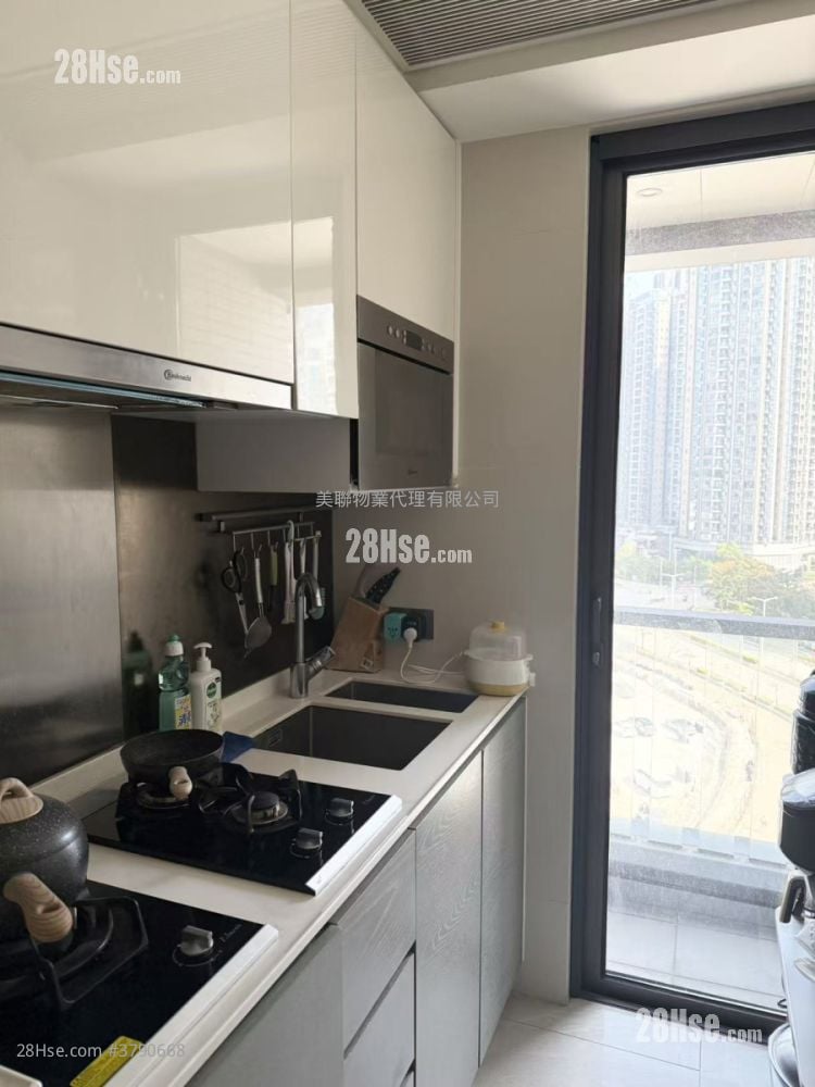 Alto Residences Sell 2 Bedrooms , 1 Bathroom 584 ft²