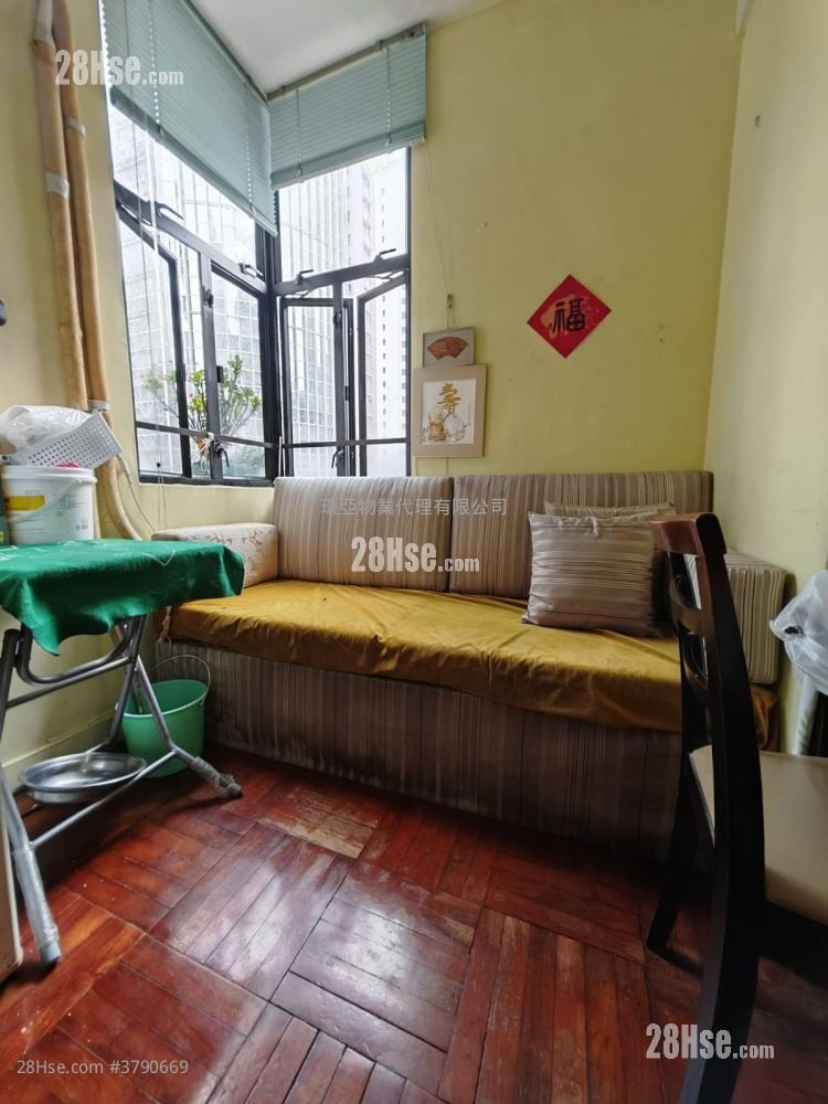 Sam Yuen Mansion Sell 2 Bedrooms , 1 Bathroom 386 ft²