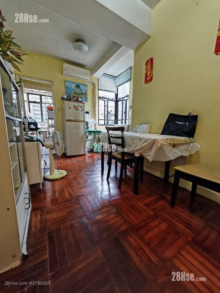 Sam Yuen Mansion Sell 2 Bedrooms , 1 Bathroom 386 ft²