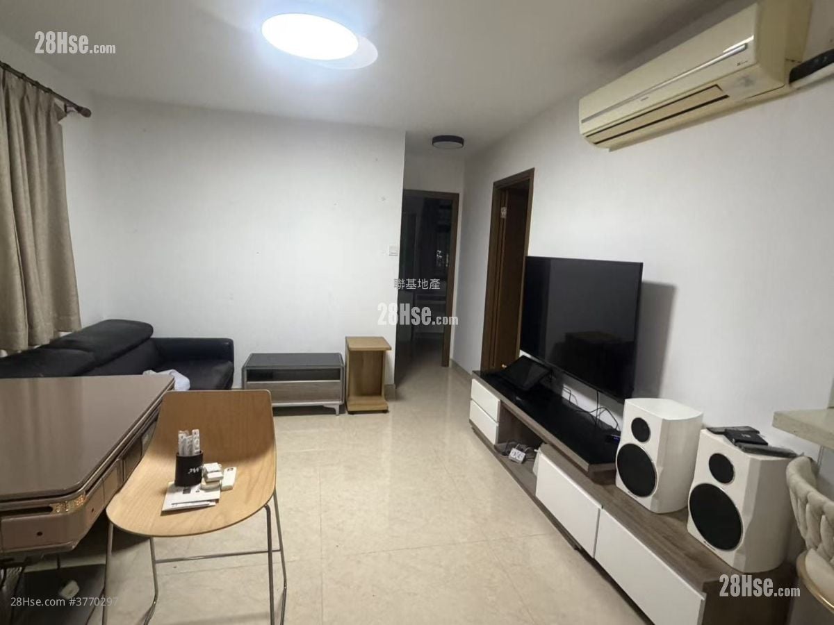 Lam Hau Tsuen Rental 700 ft²