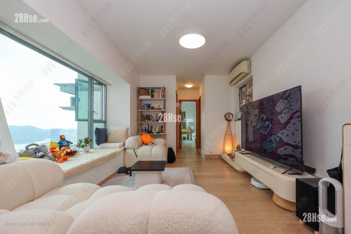 Seaview Crescent Sell 2 Bedrooms , 1 Bathroom 541 ft²