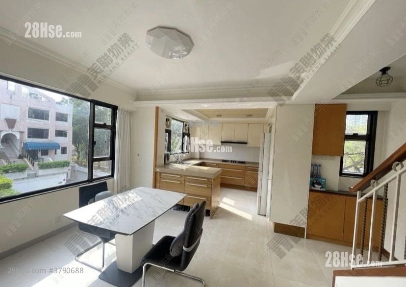 Eden Garden Sell 1,089 ft²