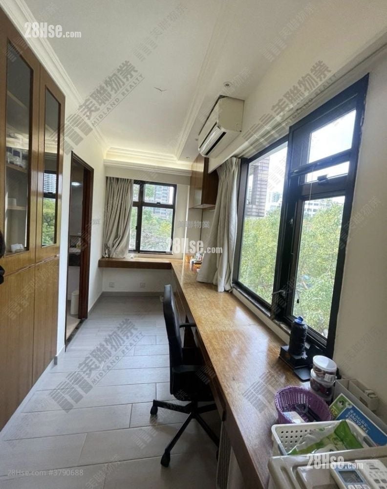 Eden Garden Sell 1,089 ft²