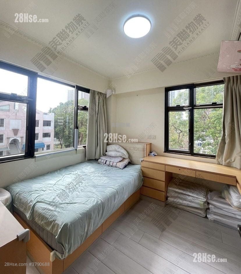 Eden Garden Sell 1,089 ft²