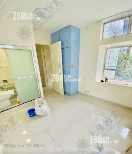 Whampoa Garden Sell 3 Bedrooms 639 ft²