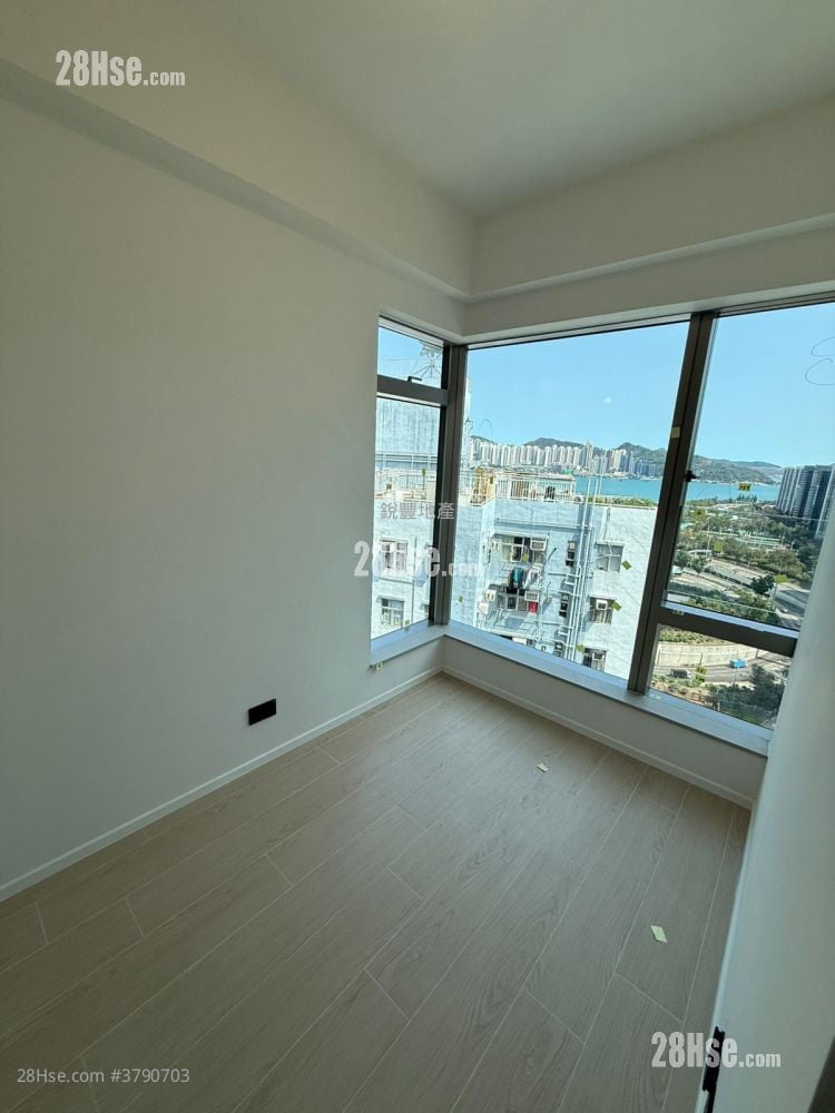 Finnie 租盘 2 房 , 1 浴室 361 平方尺