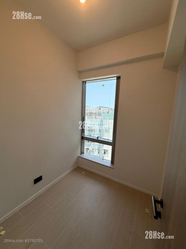 Finnie 租盘 2 房 , 1 浴室 361 平方尺