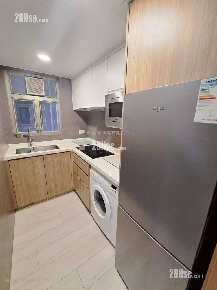 Yoho Town Sell 2 Bedrooms 422 ft²