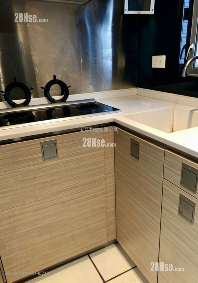 Grand Waterfront Sell 2 Bedrooms , 1 Bathroom 360 ft²