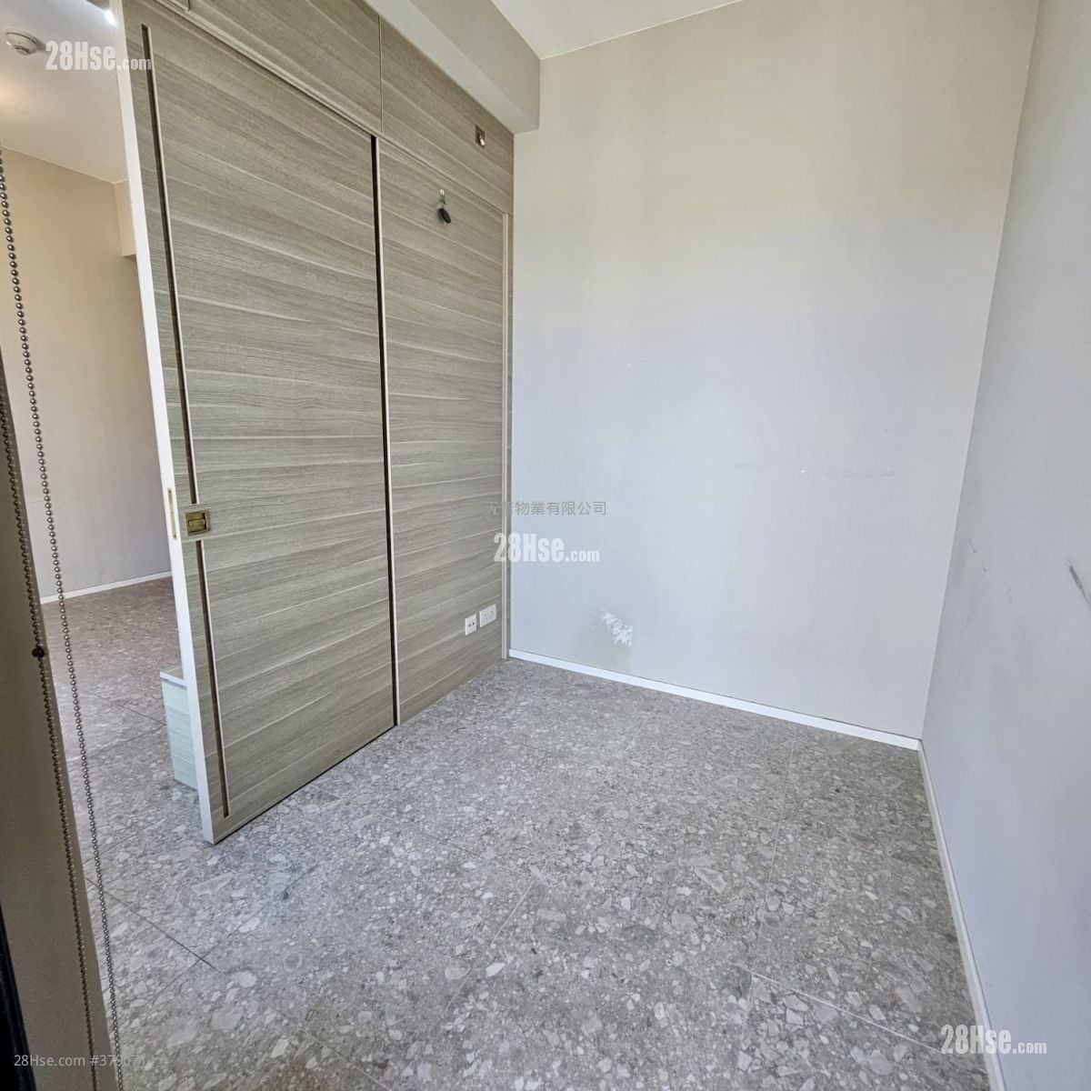 Artisan Garden Sell 1 Bedroom , 1 Bathroom 303 ft²