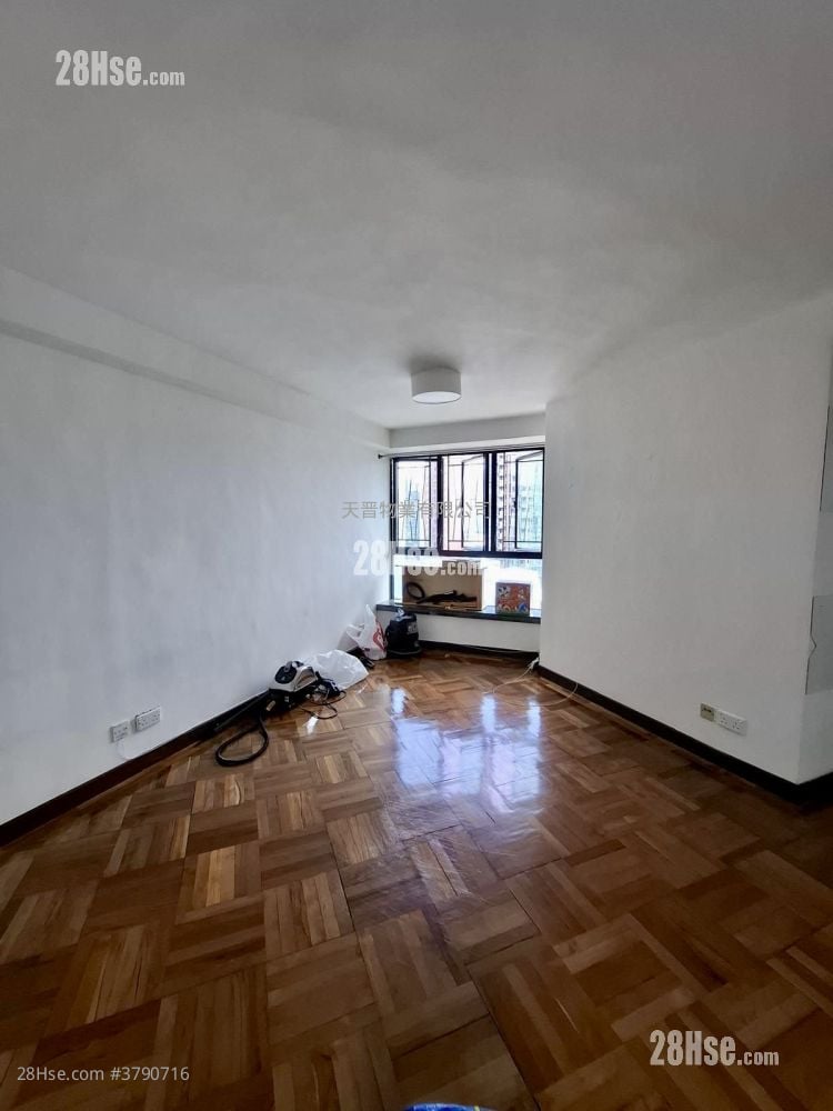 Jubilant Place Sell 2 Bedrooms , 1 Bathroom 566 ft²