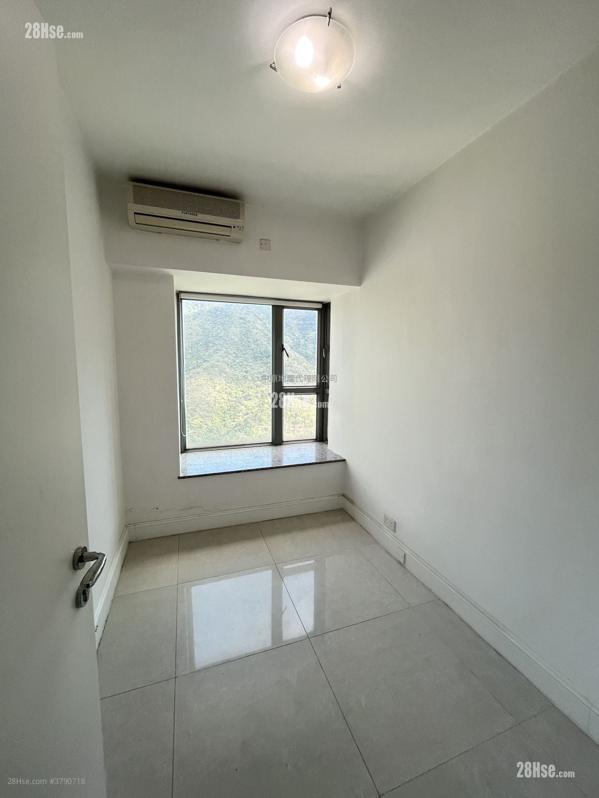 映湾园 租盘 2 房 , 1 浴室 565 平方尺