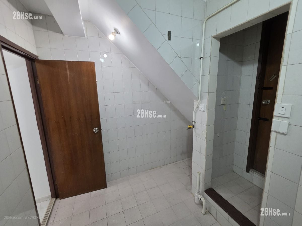 村屋 租盘 1 房 , 1 浴室 350 平方尺