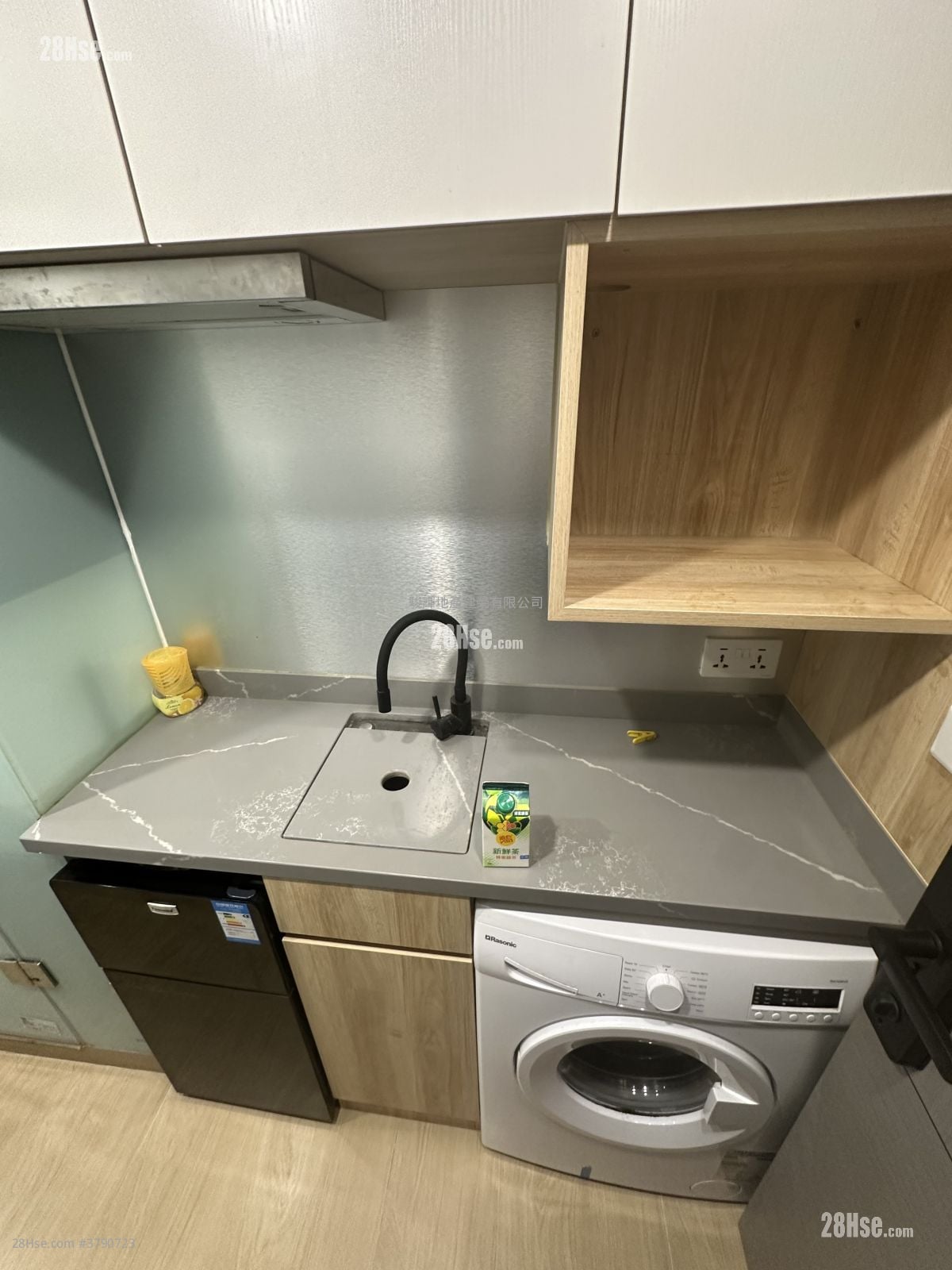 Pak Lok Building Rental Studio , 1 Bathroom 150 ft²