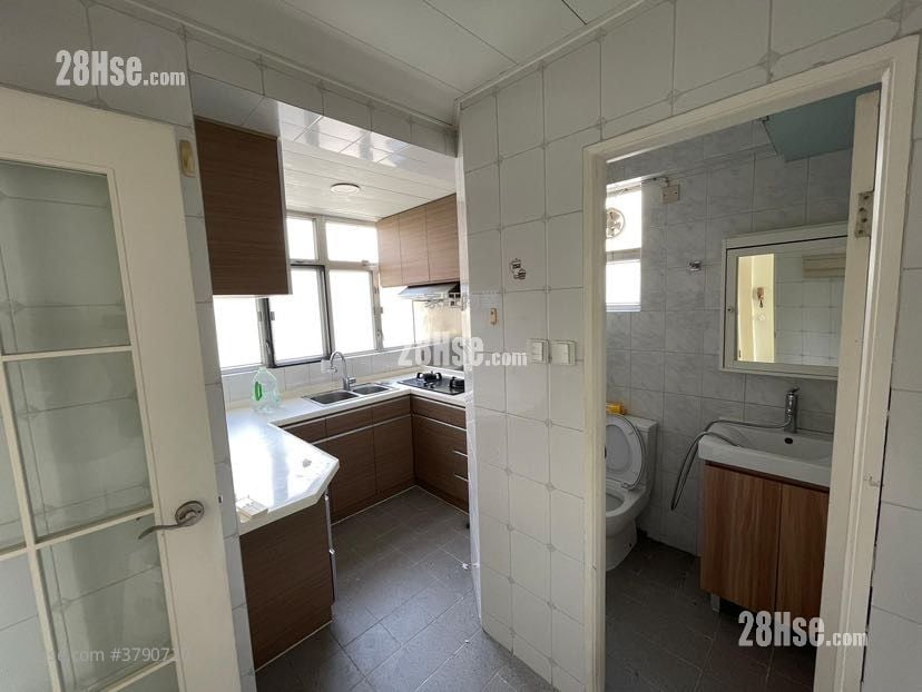 华美阁 售盘 3 房 , 2 浴室 733 平方尺