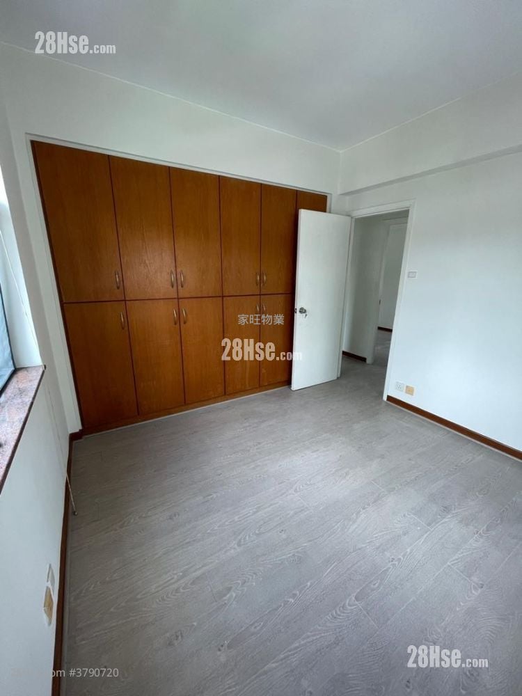 华美阁 售盘 3 房 , 2 浴室 733 平方尺