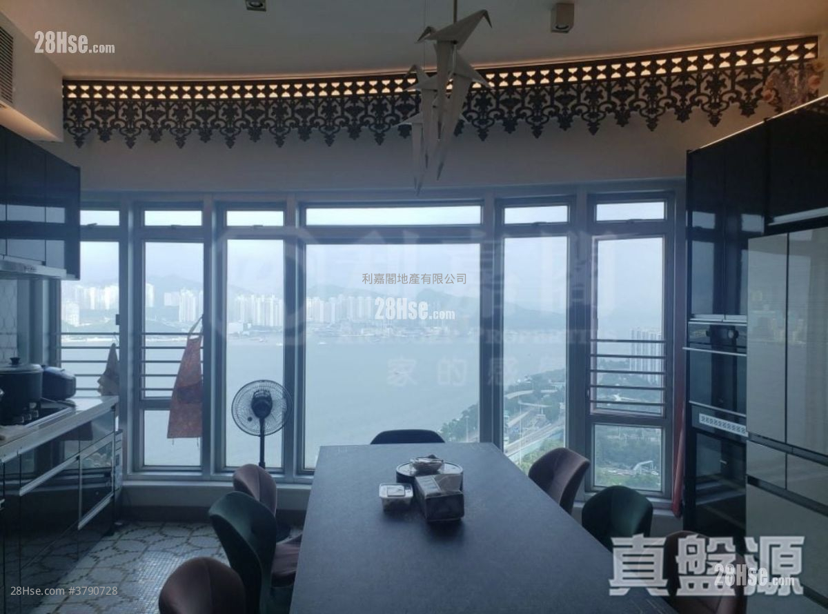 御皇台 售盘 4 房 1,429 平方尺