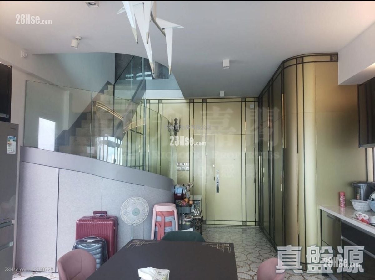 御皇台 售盘 4 房 1,429 平方尺