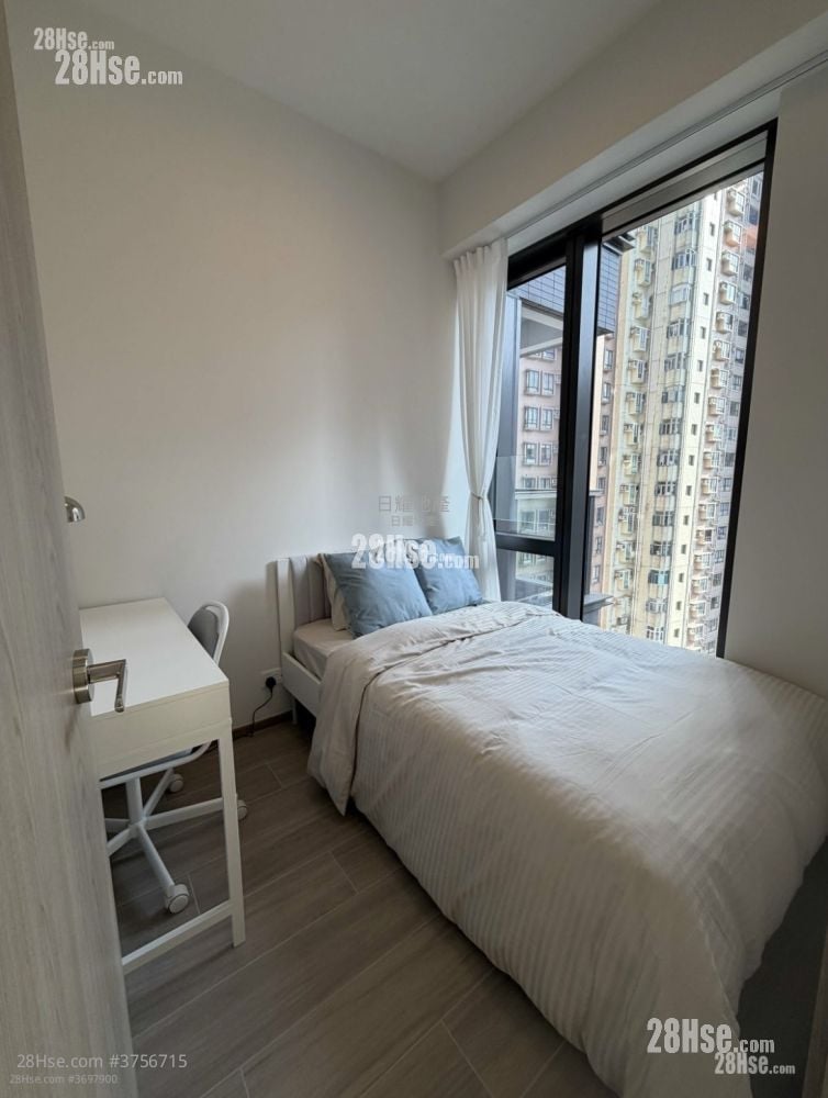 The Hilltop Rental 2 Bedrooms , 1 Bathroom 475 ft²