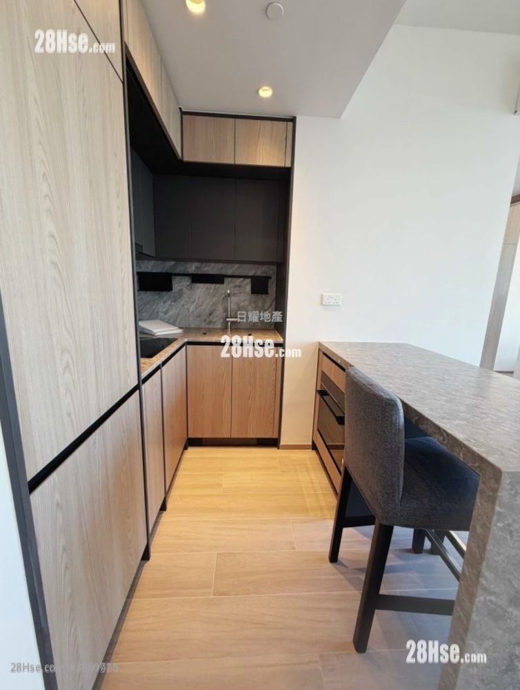 The Hilltop Rental 2 Bedrooms , 1 Bathroom 475 ft²