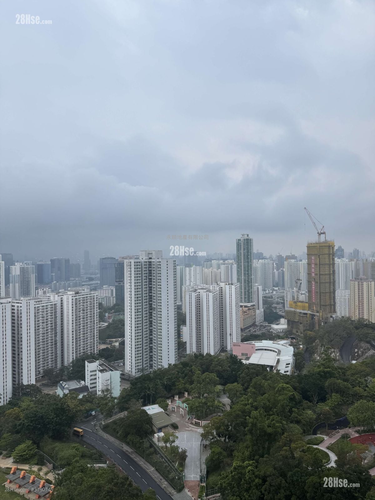 Scenic View Rental 2 Bedrooms , 1 Bathroom 464 ft²