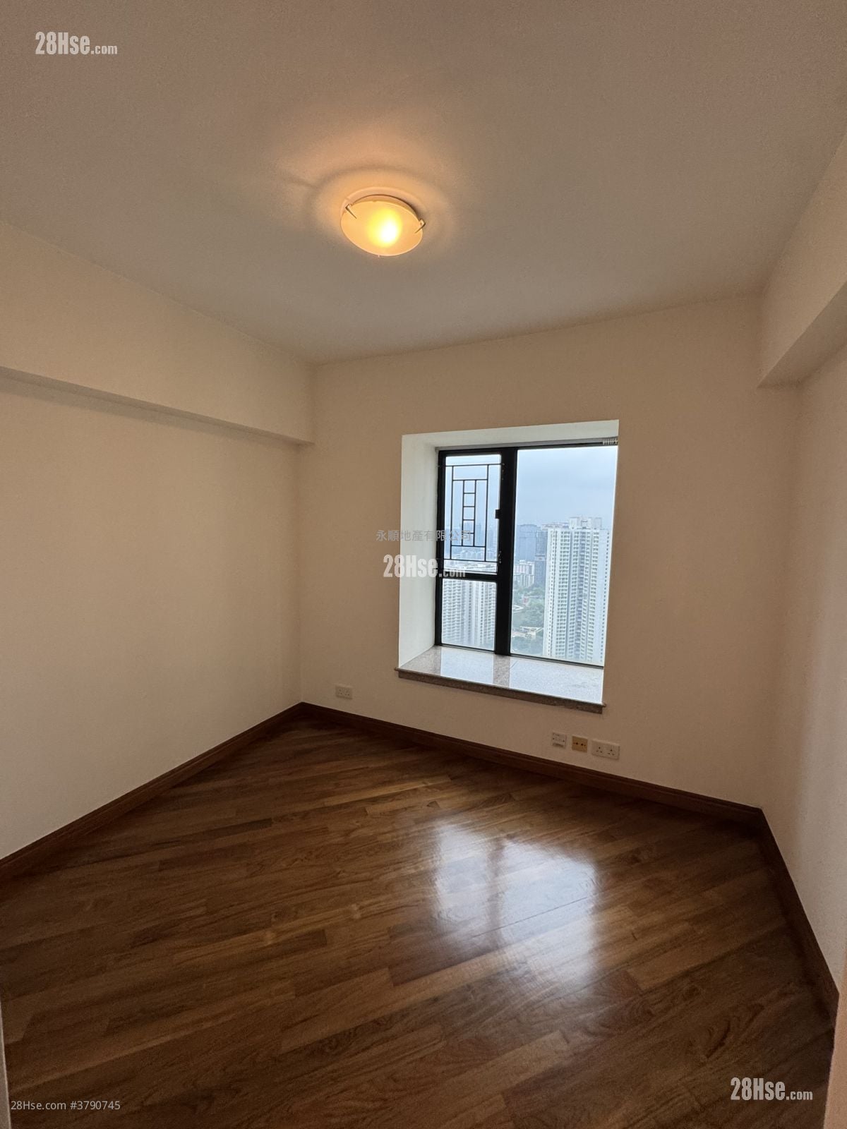 Scenic View Rental 2 Bedrooms , 1 Bathroom 464 ft²