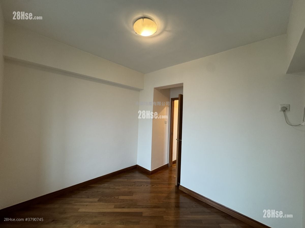 Scenic View Rental 2 Bedrooms , 1 Bathroom 464 ft²