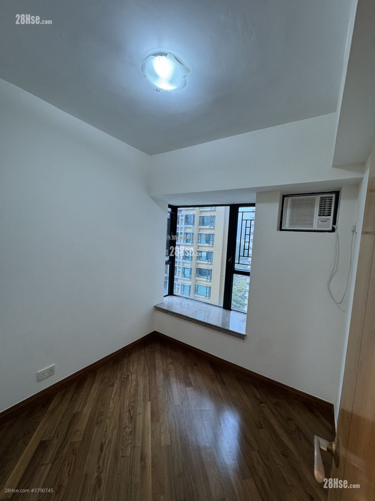 Scenic View Rental 2 Bedrooms , 1 Bathroom 464 ft²