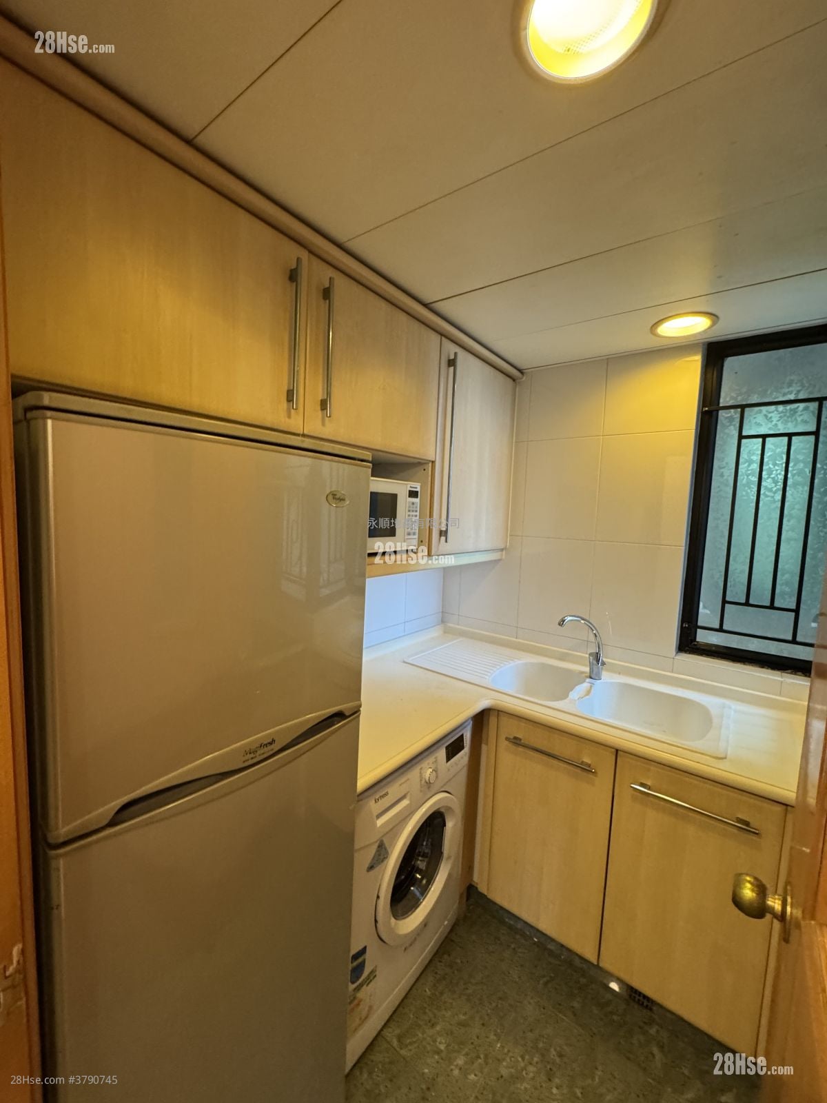 Scenic View Rental 2 Bedrooms , 1 Bathroom 464 ft²