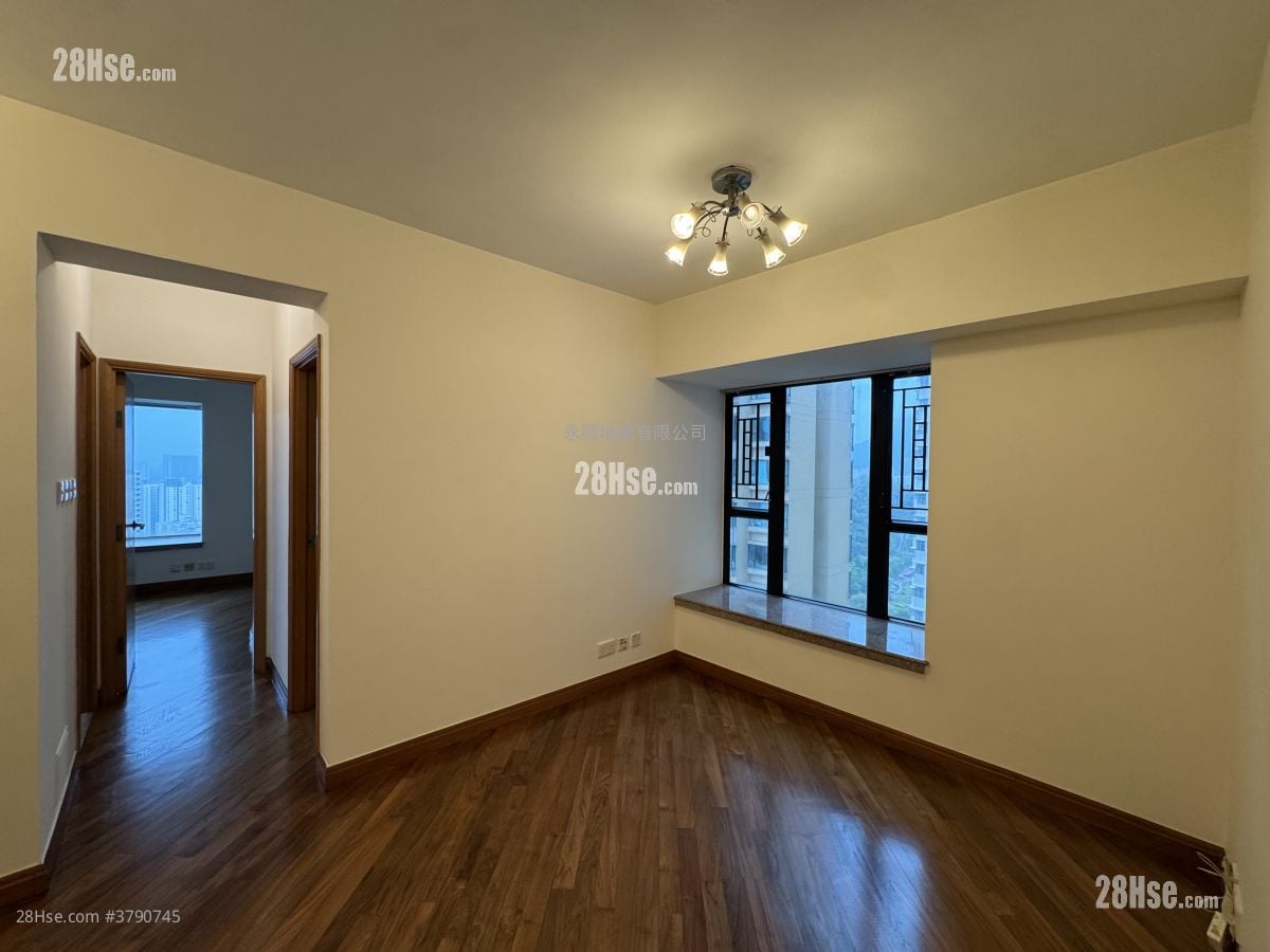 Scenic View Rental 2 Bedrooms , 1 Bathroom 464 ft²