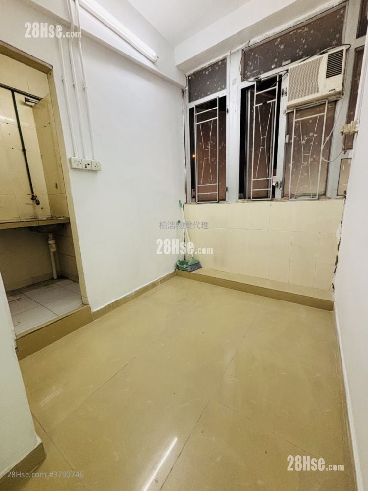 Chinese Mansion Rental Studio 180 ft²