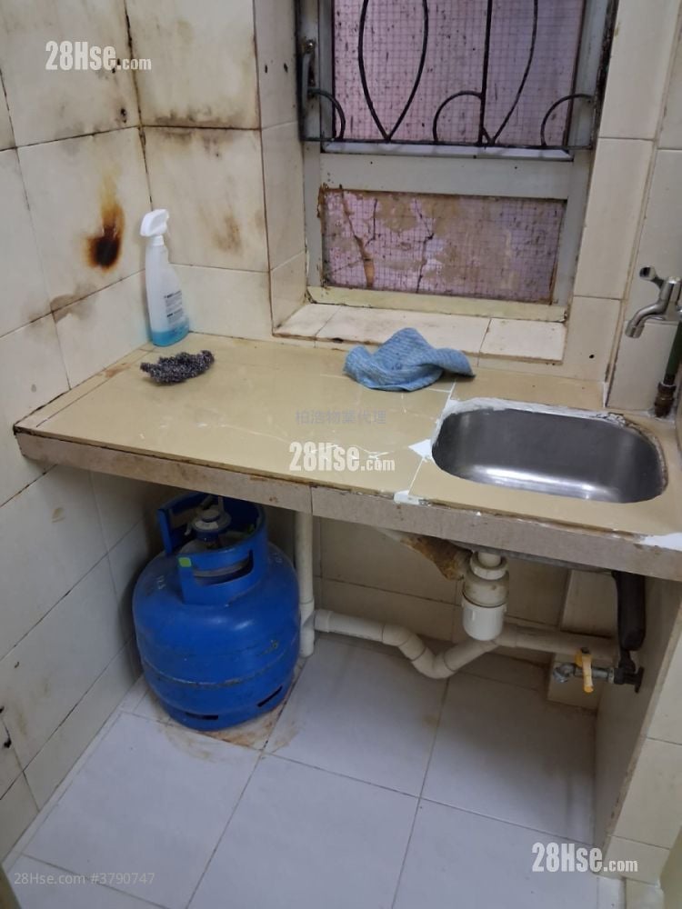 Chinese Mansion Rental Studio 180 ft²