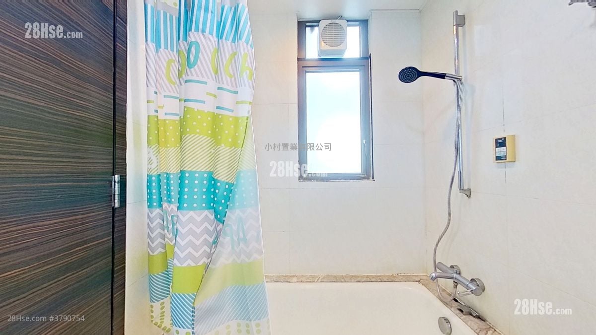 浴室: 傲翔湾畔 租盘 2 房 , 1 浴室 524 平方尺