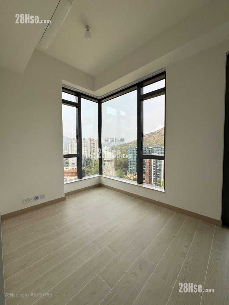 Gold Coast Bay Sell 1 Bedroom , 1 Bathroom 306 ft²